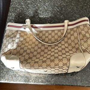 It’s nice Gucci bag